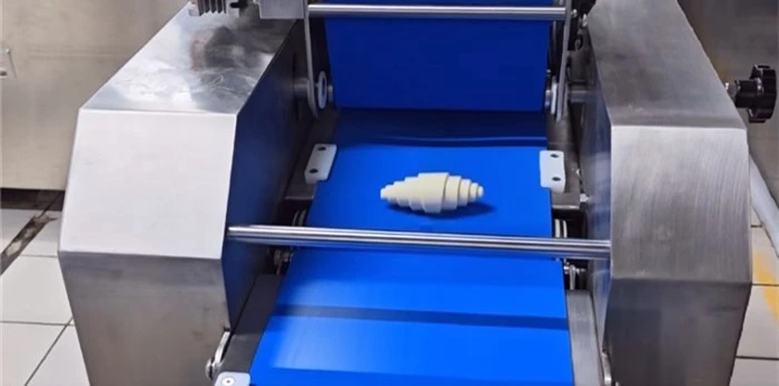 Croissant Forming Croissant Forming